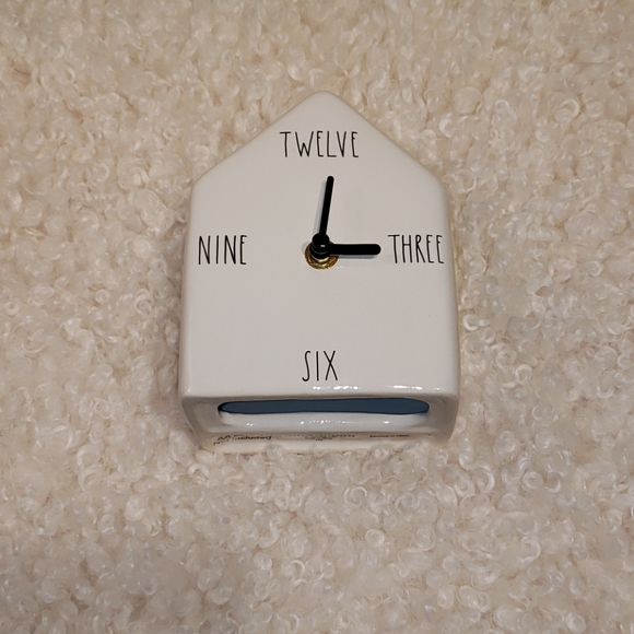 Rae dunn WHITE BIRDHOUSE CLOCK - Picture 1 of 3